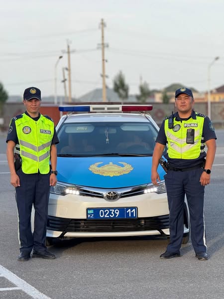 قىزىلوردادا پوليتسەيلەر ەكى ادامدى ورتتەن قۇتقاردى