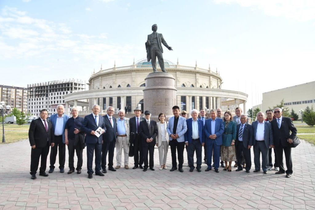 قالامگەرلەر اتىراۋدا باس قوستى