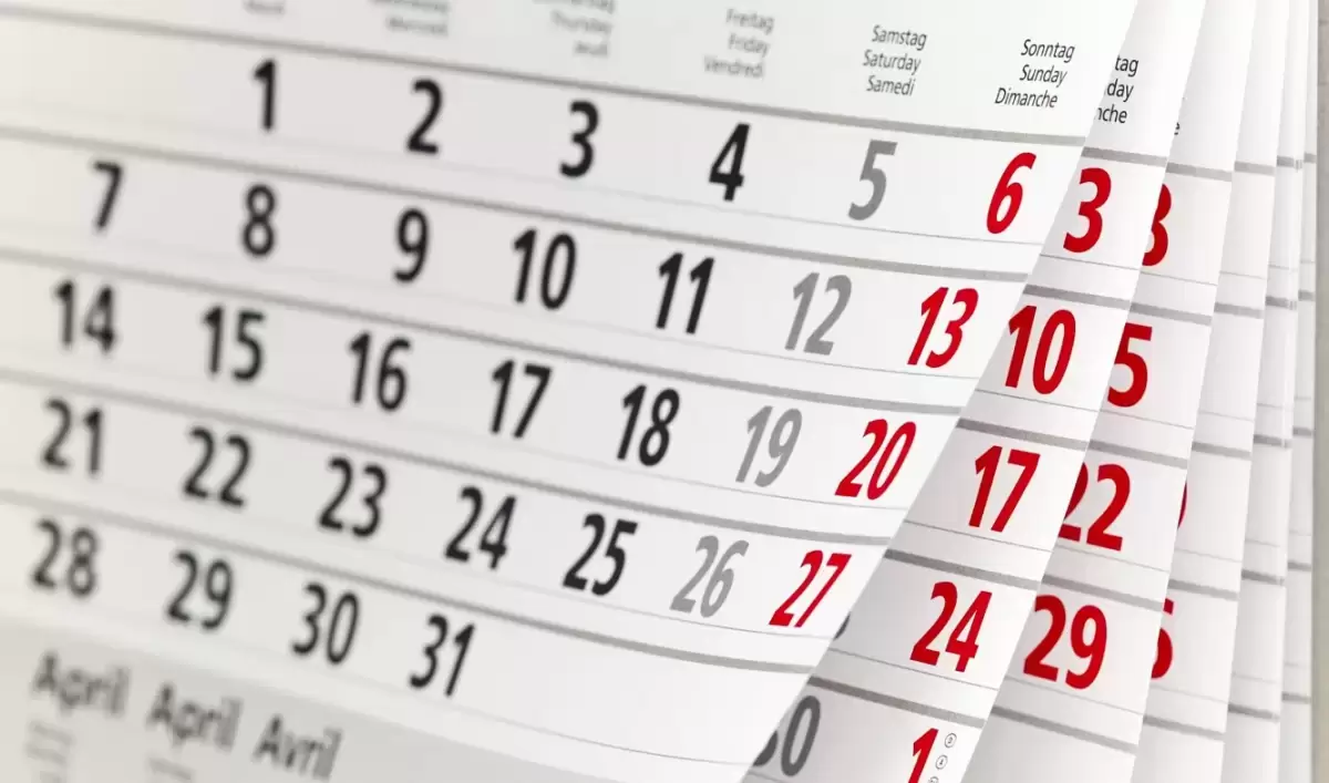 ەل ازاماتتارى ماۋسىم ايىندا نەشە كۇن دەمالادى