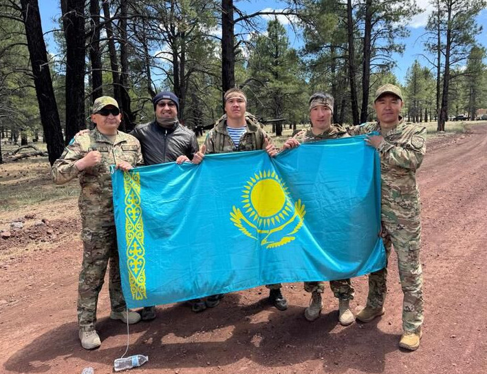 قازاقستاندىق اسكەريلەر «Best Warrior» بايقاۋىندا توپ جاردى