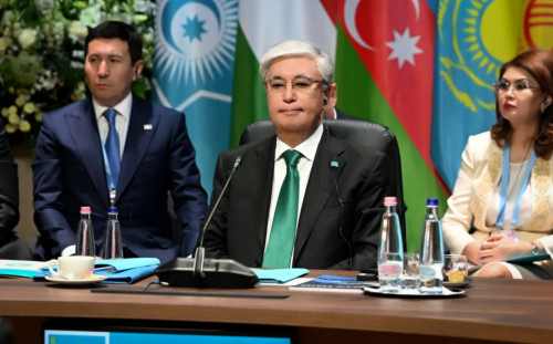 پرەزيدەنت تۇركى مەملەكەتتەرى ۇيىمىنىڭ بەيرەسمي سامميتىنە قاتىستى