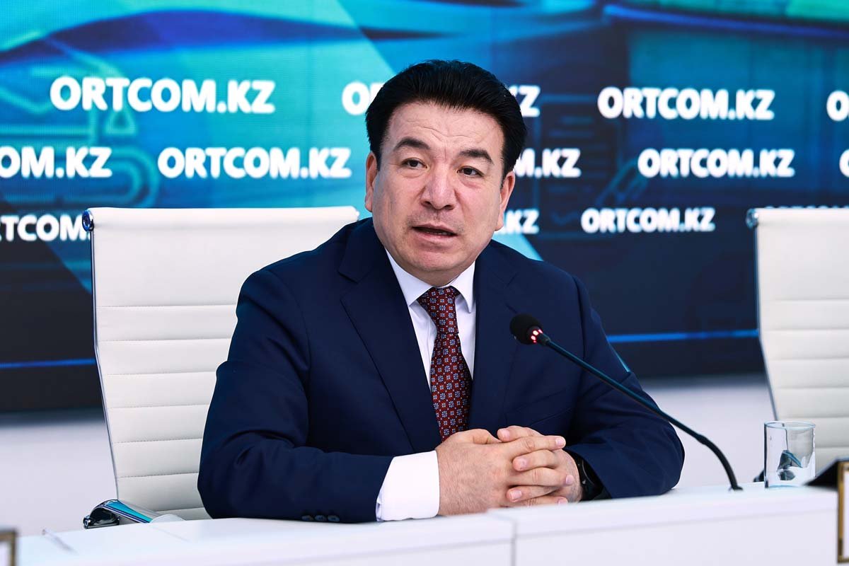 «كەلەشەك مەكتەپتەرى» – وزىق ءبىلىم مەن تەڭ مۇمكىندىك