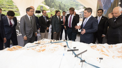 ولجاس بەكتەنوۆ تاۋ كلاستەرىن دامىتۋ تاسىلدەرىمەن تانىستى