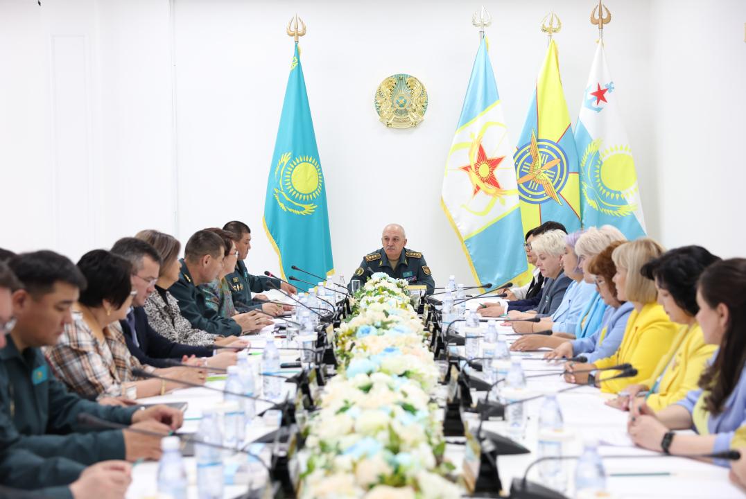 استانادا ساربازدار انالارىنىڭ فورۋمى ءوتتى: ديالوگ, سەنىم, ءىس-ارەكەت