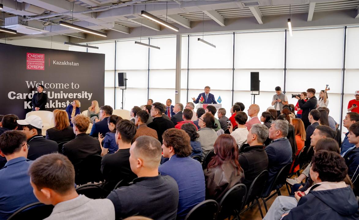 استانادا Cardiff University Kazakhstan اشىق ەسىك كۇنى ءوتتى