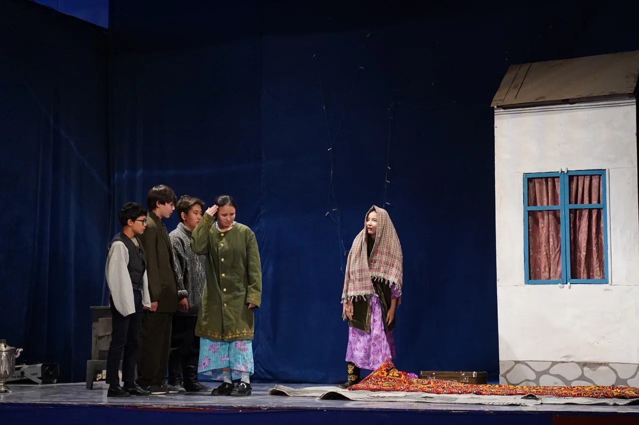 كوركەم شىعارمانى ساحنالادى