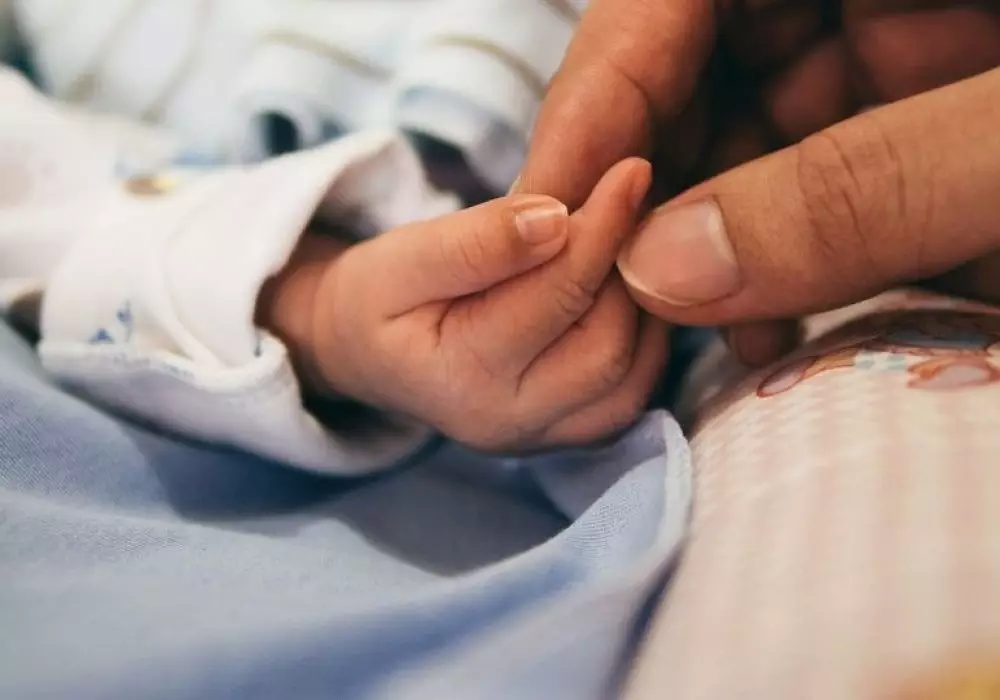 جولاۋشى پويىزدا جۇكتى ايەلدى بوساندىرىپ الدى