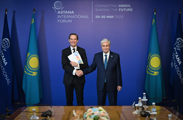 مەملەكەت باسشىسى Google كومپانياسىنىڭ وكىلىن قابىلدادى