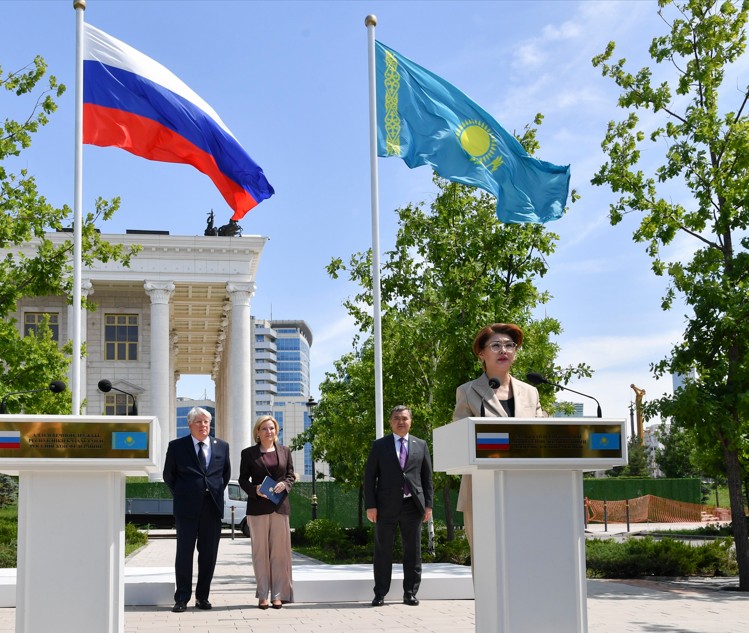 قازاقستان – رەسەي: مادەني قارىم-قاتىناس بەكي ءتۇستى