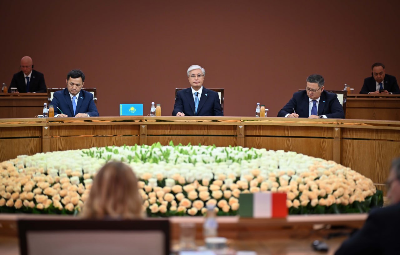 پرەزيدەنت: ساۋدا-ەكونوميكالىق بايلانىستى تەرەڭدەتۋ – باستى باسىمدىق