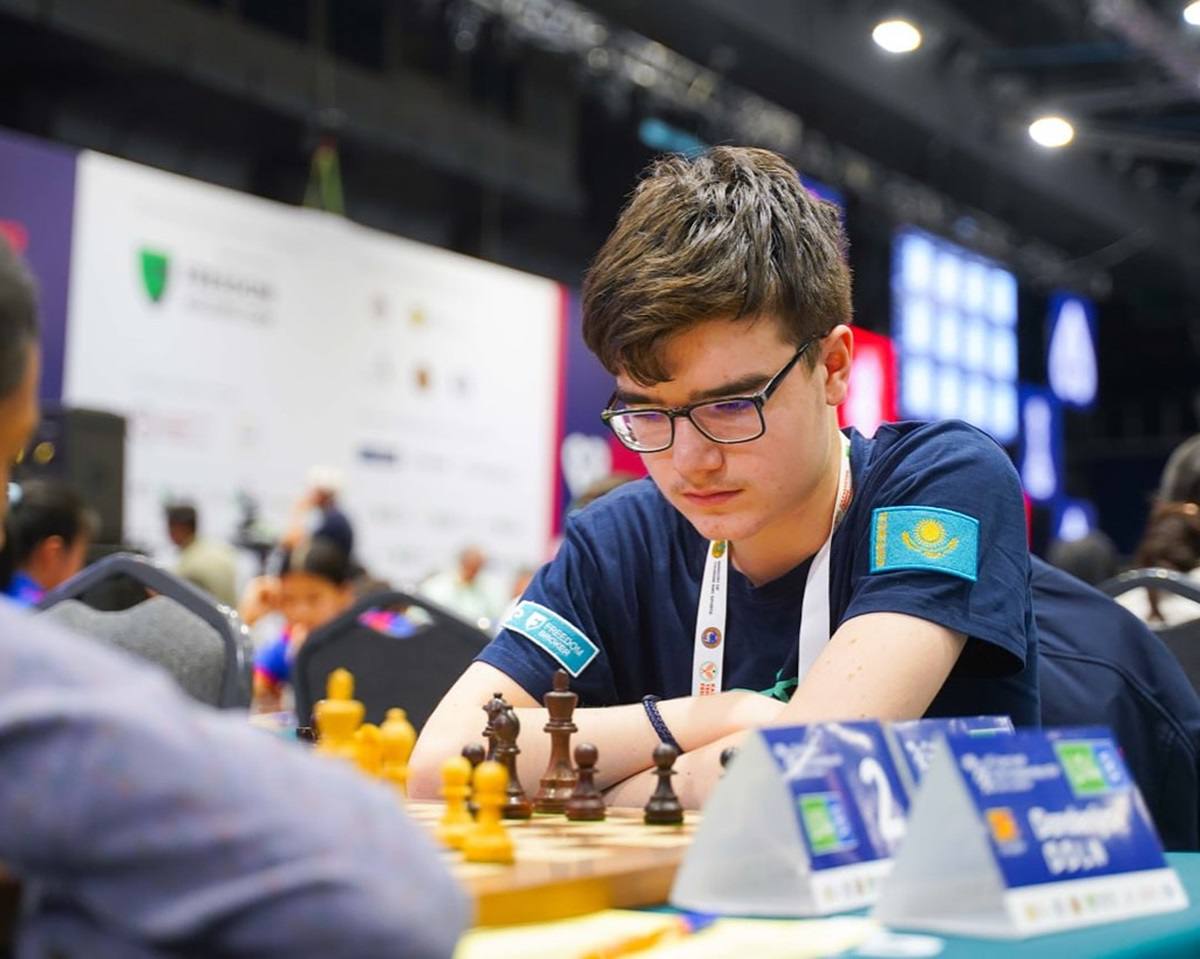 ەڭ جاس گروسسمەيستەر