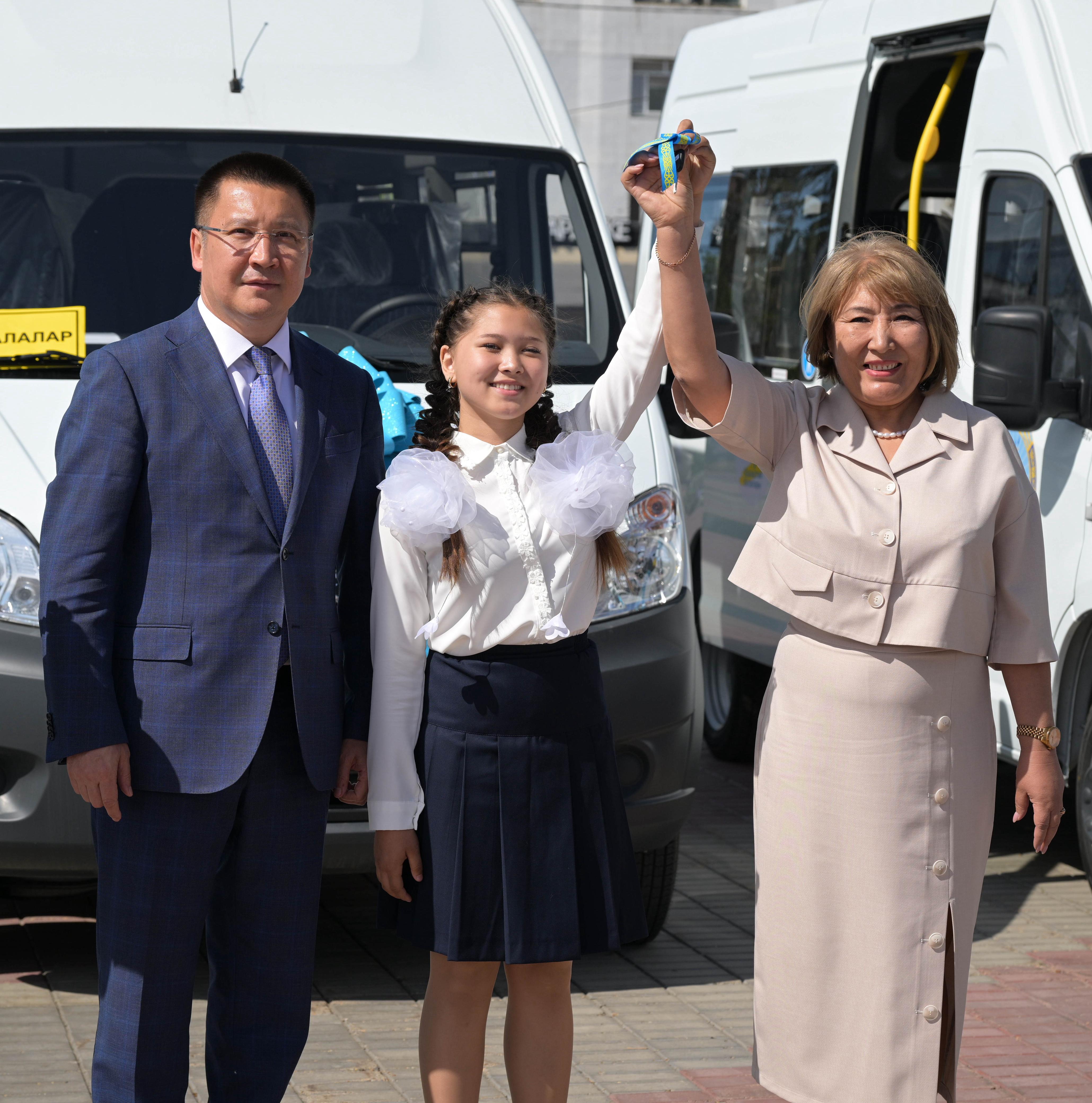 پاۆلوداردا جەتىم بالالاردى تاسىمالداۋعا جاڭا كولىك بەرىلدى