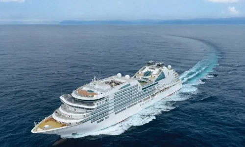 كاسپي تەڭىزىندە كرۋيزدىك لاينەر قاتىناي باستايدى