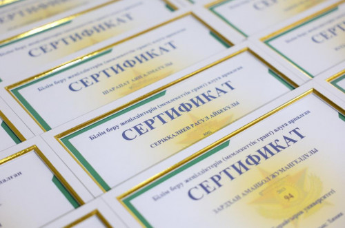 اسكەري قىزمەتىن وتەگەندەرگە بەرىلەتىن گرانت يەگەرلەرى انىقتالدى