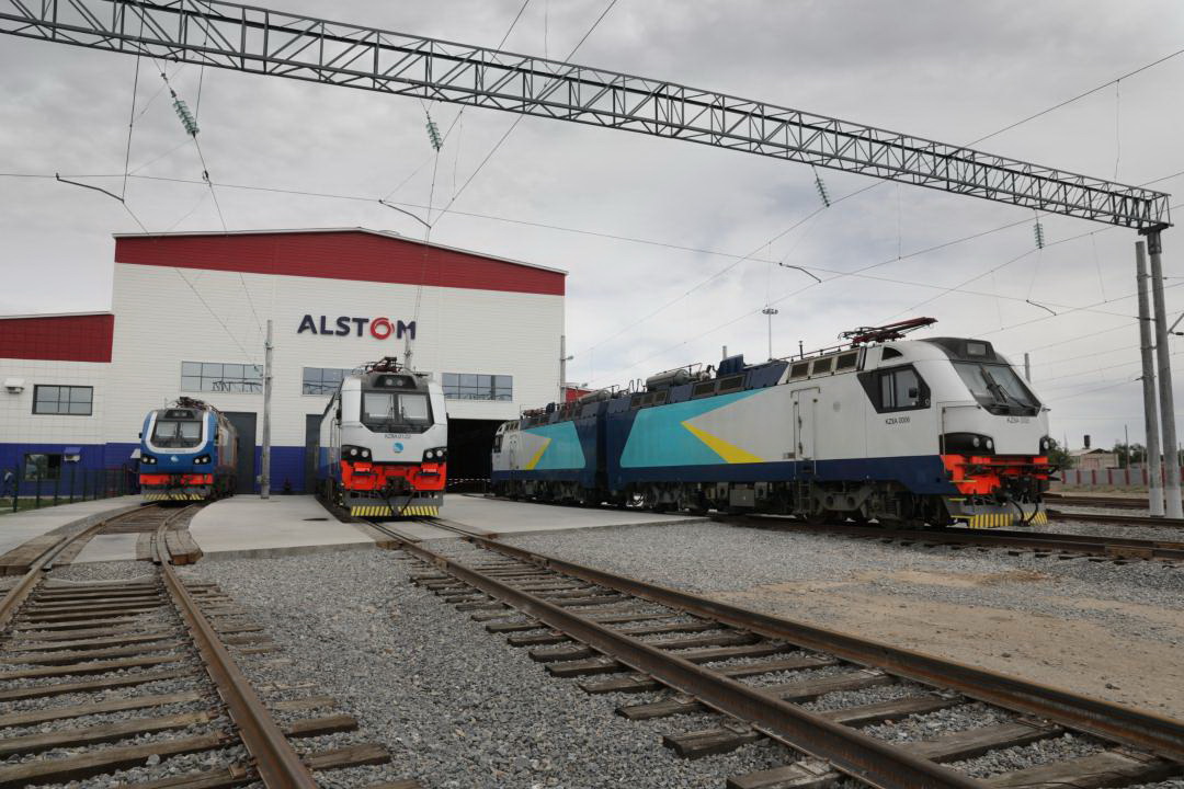 جىلىنا 1 500 لوكوموتيۆ جوندەيدى