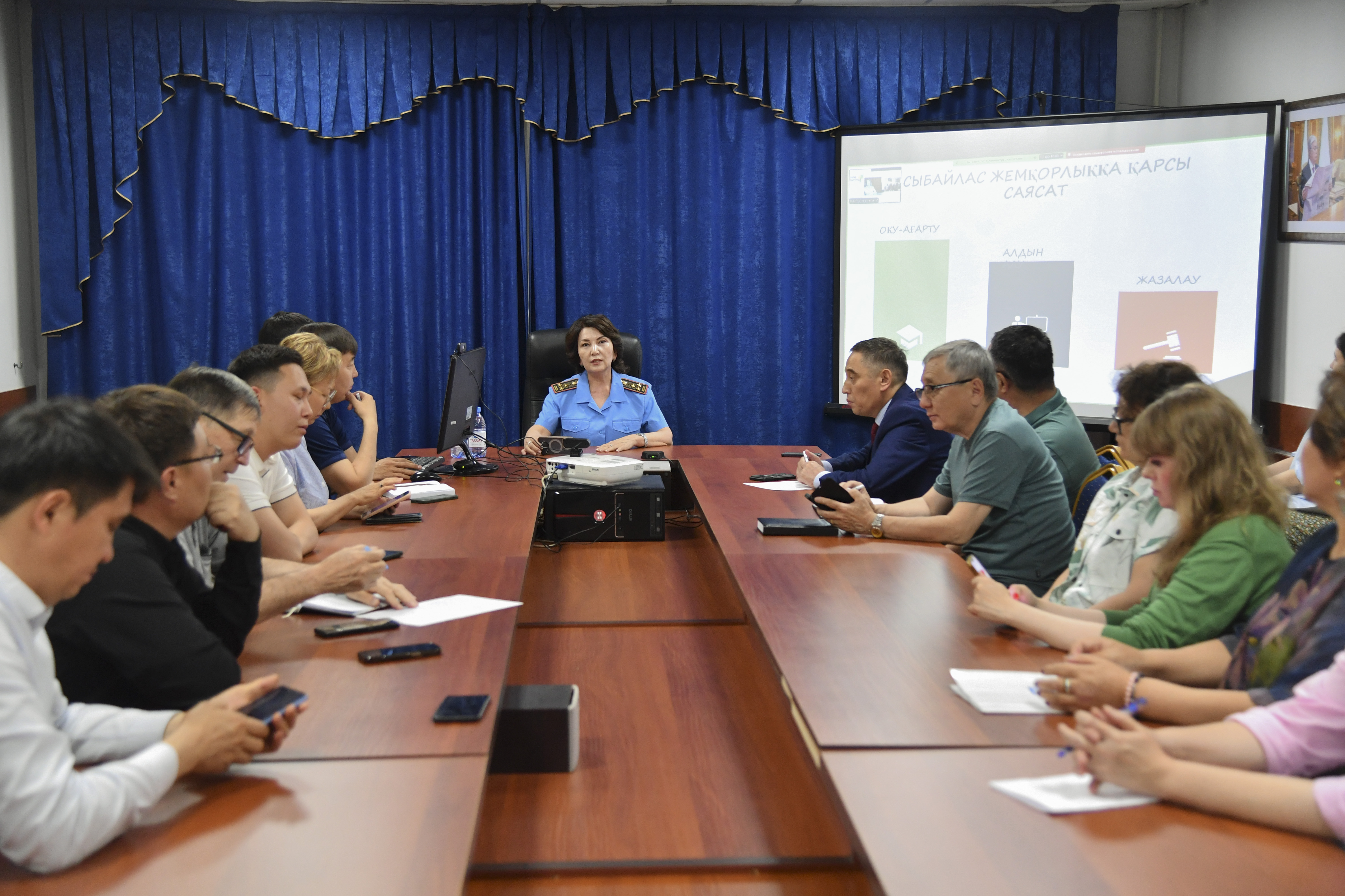 جۋرناليستەر قۇقىقتىق ساۋاتتىلىعىن ارتتىردى