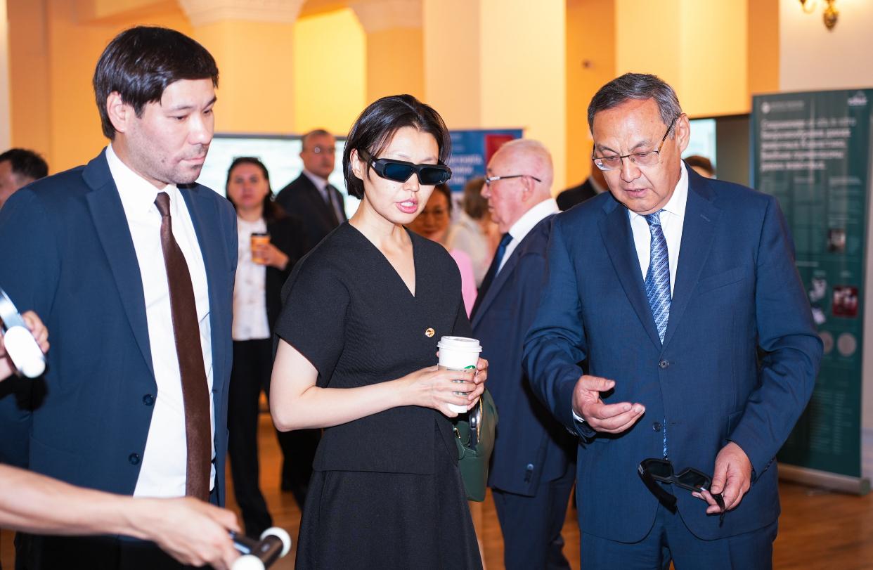 عالىمدار قازاقستان مەن ورتالىق ازياداعى بيولوگيالىق ورتانى قورعاۋ ماسەلەلەرىن تالقىلادى