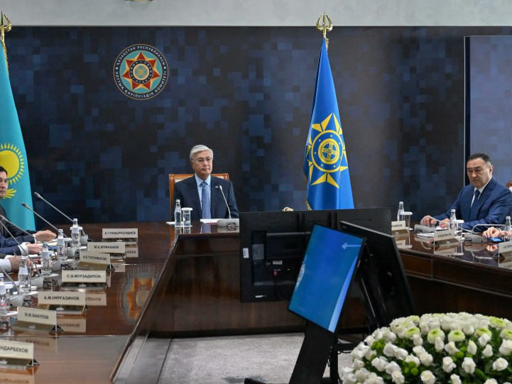 پرەزيدەنت ۇقك باسشىلىق قۇرامىمەن جيىن وتكىزدى