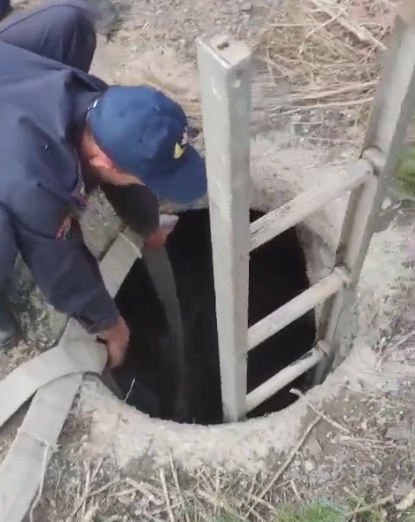 قۇدىققا قۇلاپ كەتكەن ايەل قۇتقارىلدى