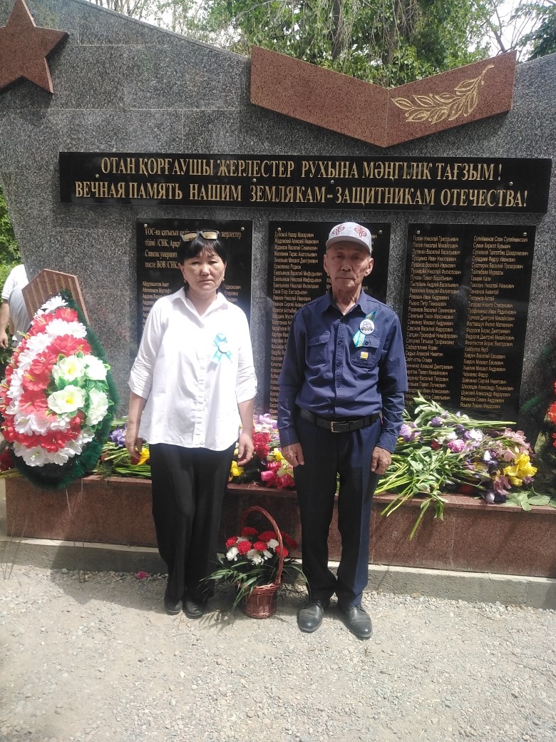 باتىرلار ەسىمى ەسكەرتكىشكە قاشالدى