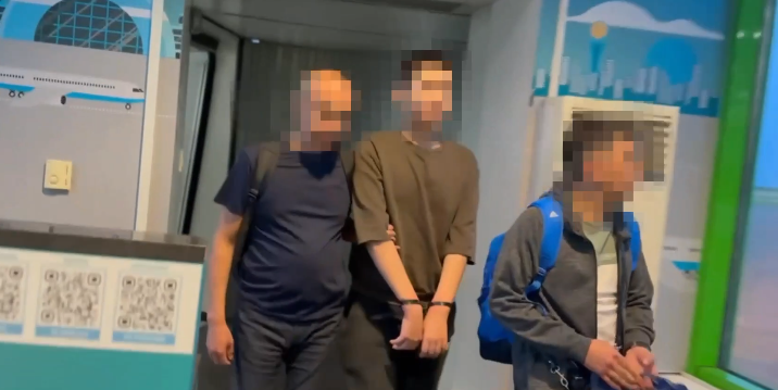 شەكارادان جالعان اقشا وتكىزگەن كۇدىكتى گرۋزيادا قولعا ءتۇستى