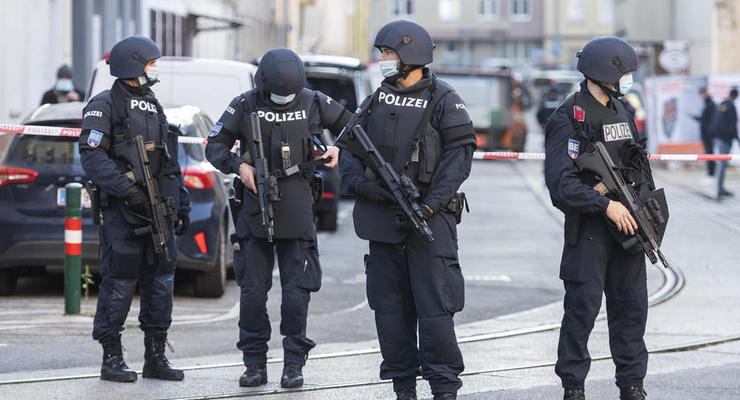 اۋستريا مەكتەپتەرىنىڭ بىرىندە اتىس بولىپ, 8 ادام قازا تاپتى