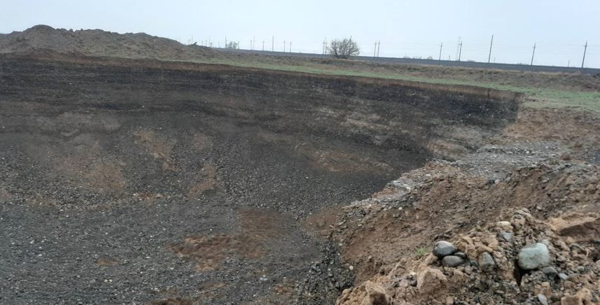 جەتىسۋدا قۇم-قيىرشىقتاس قوسپاسى زاڭسىز وندىرىلگەن