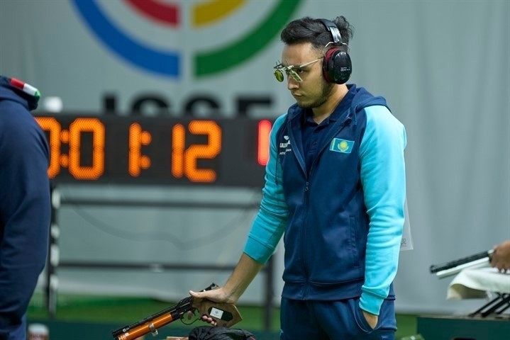 ۆالەري راحىمجان كۇمىس مەدال يەلەندى