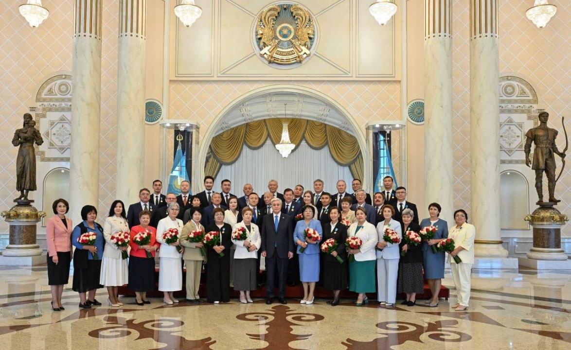 دەنساۋلىق ساقتاۋ سالاسىنىڭ ۇزدىك وكىلدەرى ناگرادتالدى