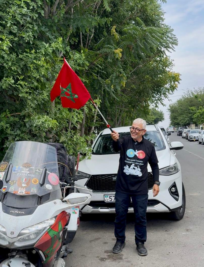 ماروككودان موتوتسيكلمەن شىققان ساياحاتشى تۇركىستانعا جەتتى