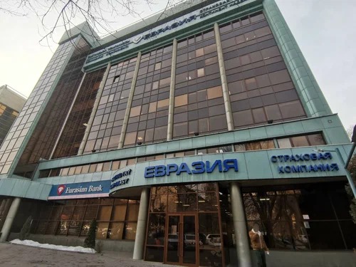 ساقتاندىرۋ كومپانياسى قوس اياعىنان ايرىلعان بالاعا جەدەل تولەم جۇرگىزدى