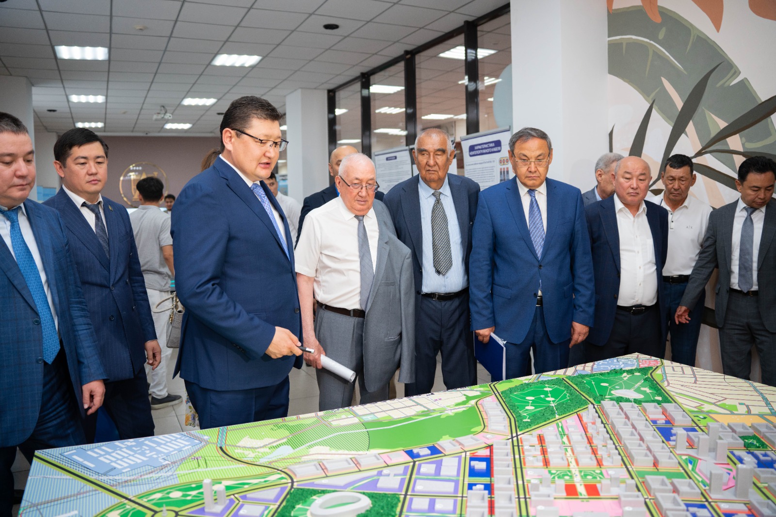 پرەزيدەنت ايتقان عىلىم قالاشىعى قاشان بوي كوتەرەدى