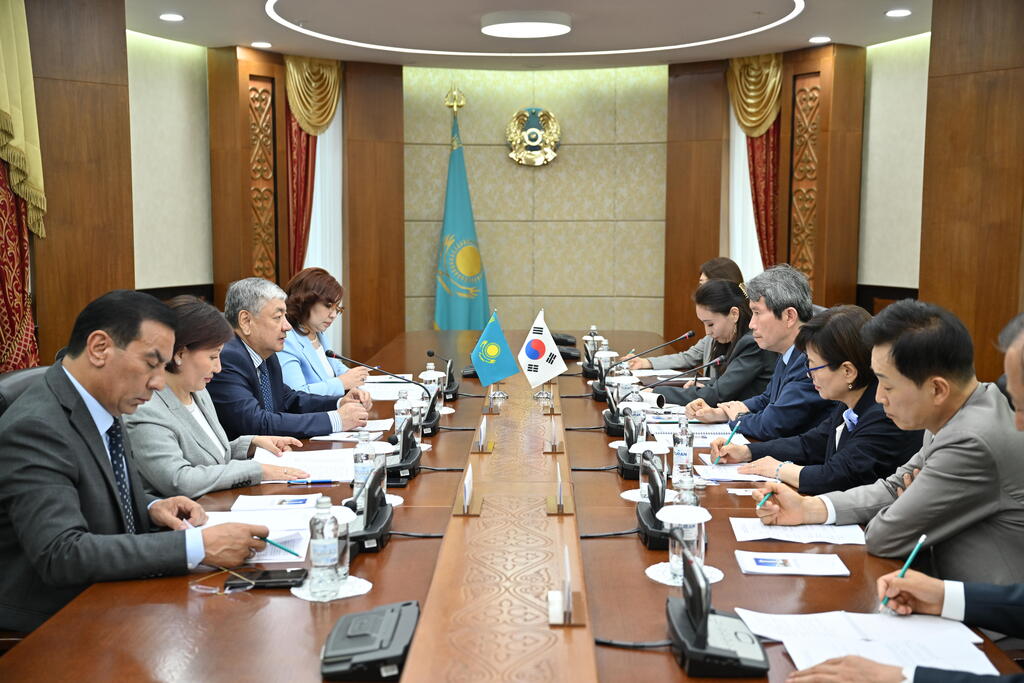 كورەيا ۇلتتىق اسسامبلەياسىمەن بايلانىس ارتادى