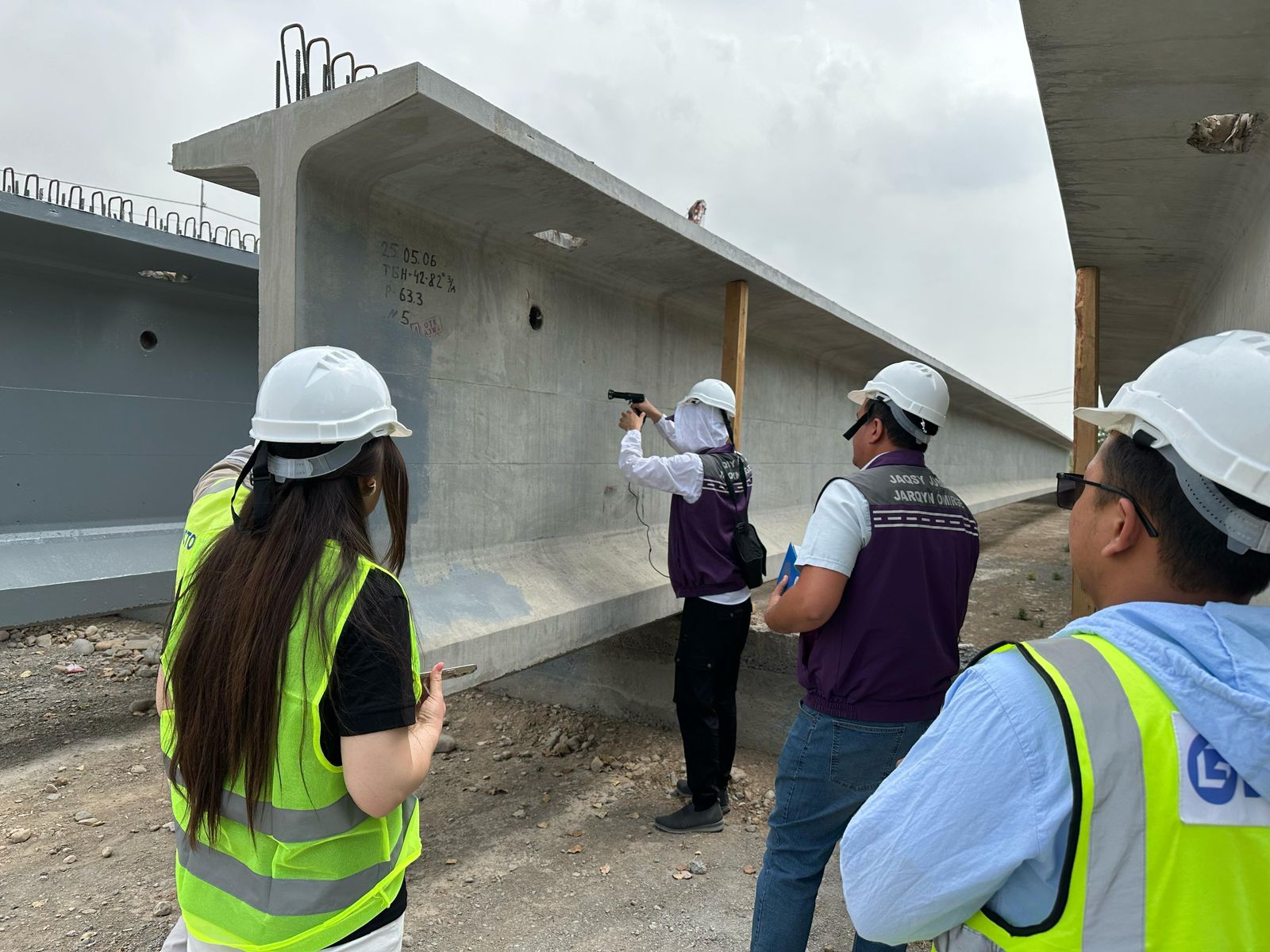 تەمىرجول وتكەلى قۇرىلىسىنا باقىلاۋ قاتاڭ