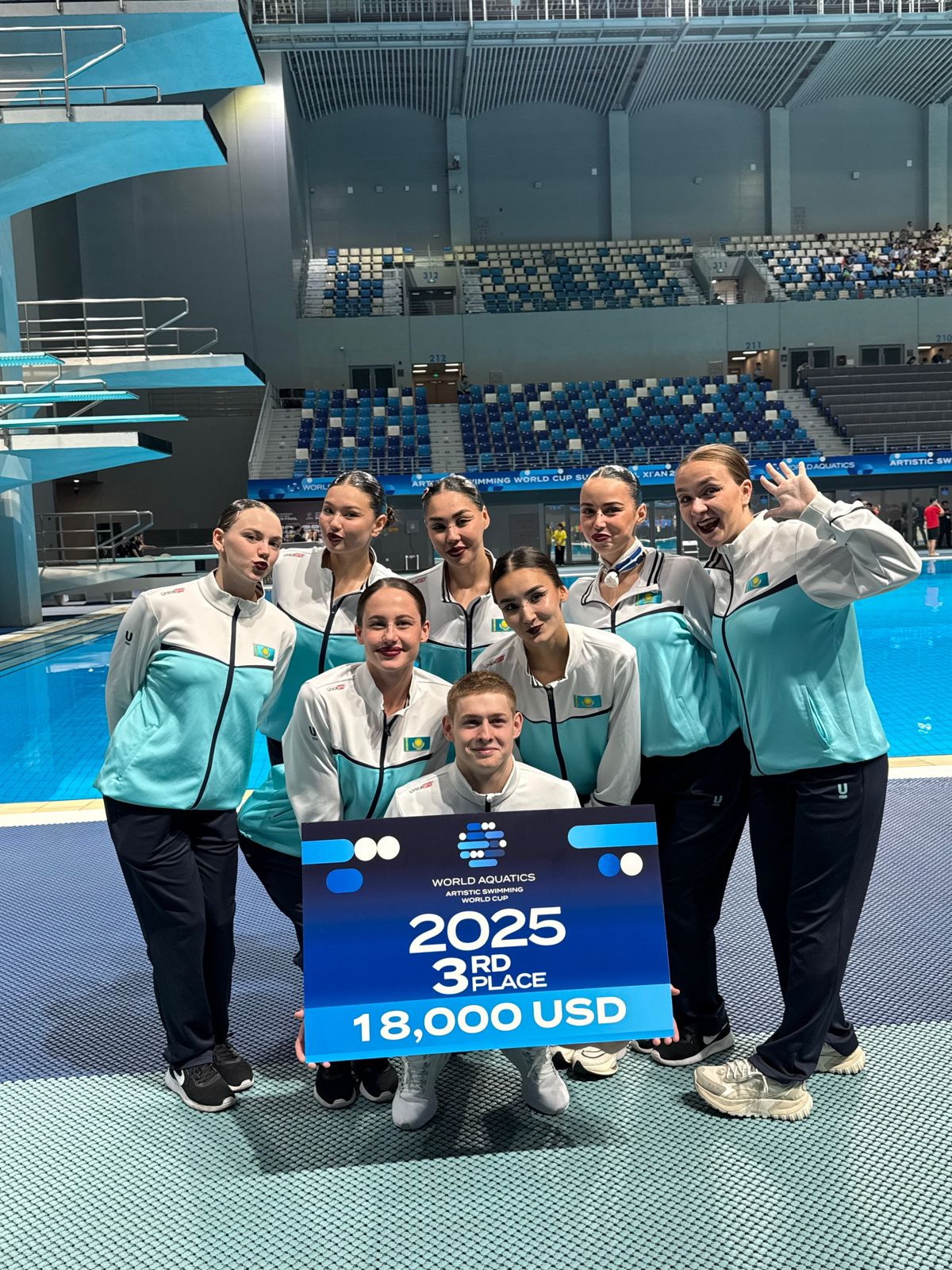 سۋ سپورتى الەمدىك بەلەستى باعىندىرا باستادى