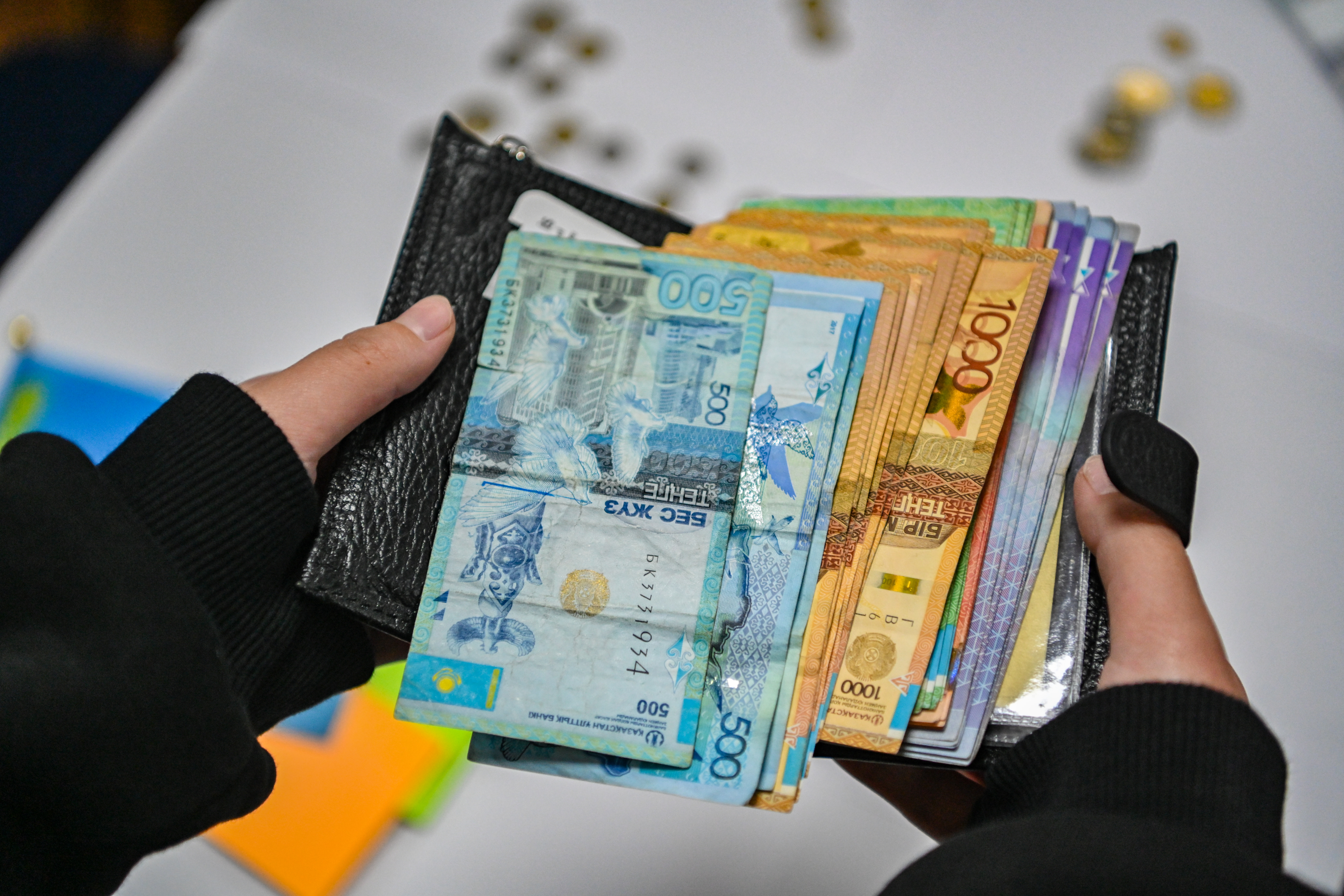 بيىل بالا كۇتىمىنە ارنالعان جاردەماقىنى قانشا ادام الدى