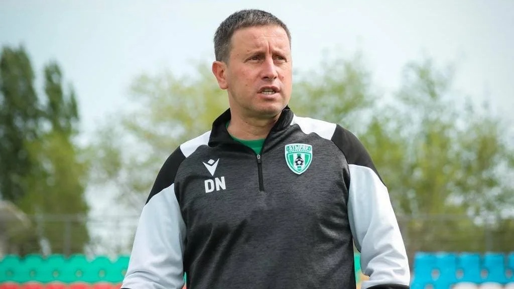 «اتىراۋ» فۋتبول كلۋبىنىڭ باس جاتتىقتىرۋشىسى قىزمەتىنەن كەتتى