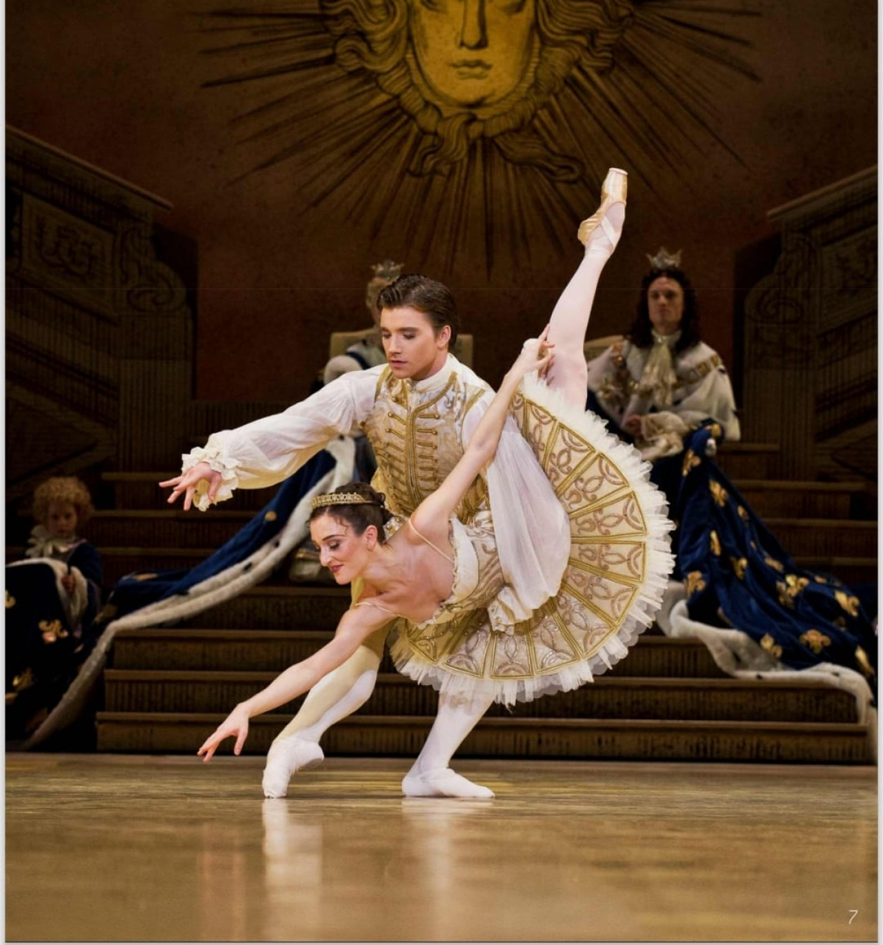 دانيا كورولدىك تەاترىنىڭ ارتىستەرى العاش رەت ەلىمىزدە ونەر كورسەتەدى