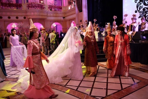 توي تاربيە مەكتەبى مە؟