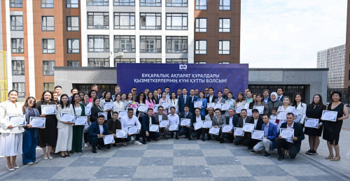 مەديا سالاسىنىڭ 66 وكىلى جاڭا پاتەرگە يە بولدى