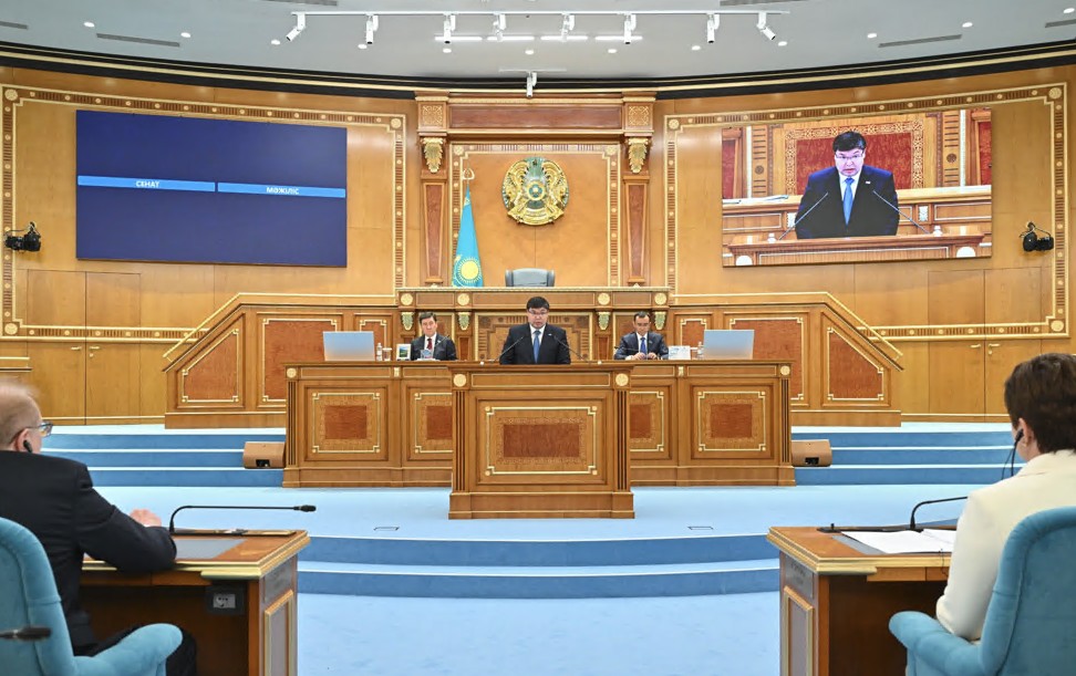 رەسپۋبليكالىق بيۋدجەتتىڭ اتقارىلۋى تۋرالى ەسەپتى بەكىتتى