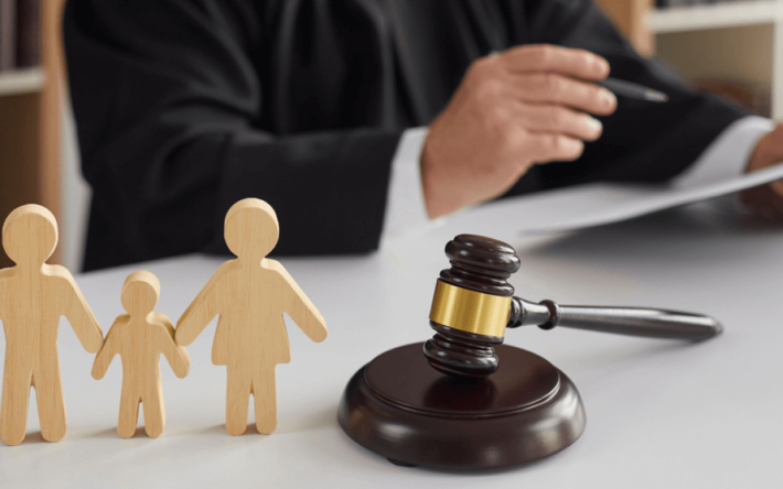 اليمەنتتەن قاشىپ, پاتەرىنەن ايىرىلدى