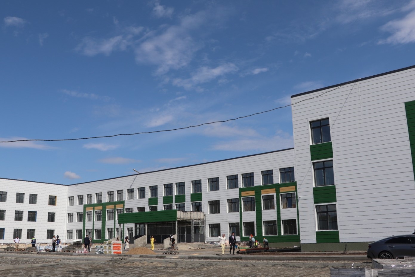 وسكەمەندە زاماناۋي مەكتەپ سالىنىپ جاتىر