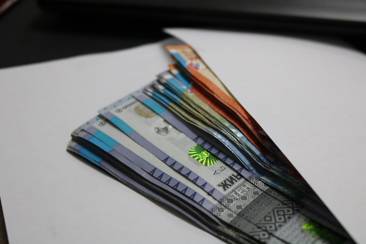 الماتىدا ءىرى كولەمدە پارا بەرگەن ءۇش شەنەۋنىك ۇستالدى