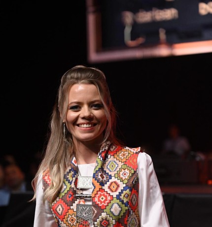 الەنا ۋزەۆا: قازاق ءتىلى – بولمىسىمنىڭ اجىراماس بولىگى