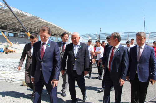 دەپۋتاتتار قىزىلوردادا سالىنىپ جاتقان ستاديون قۇرىلىسىمەن تانىستى