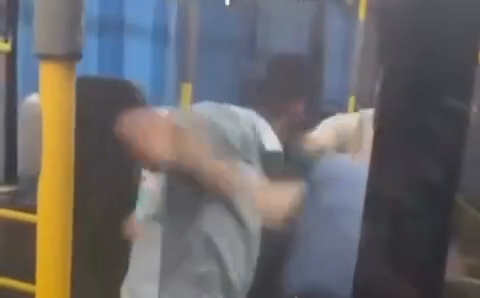 الماتى تۇرعىنى اۆتوبۋستا زەينەتكەردى سوققىعا جىققان