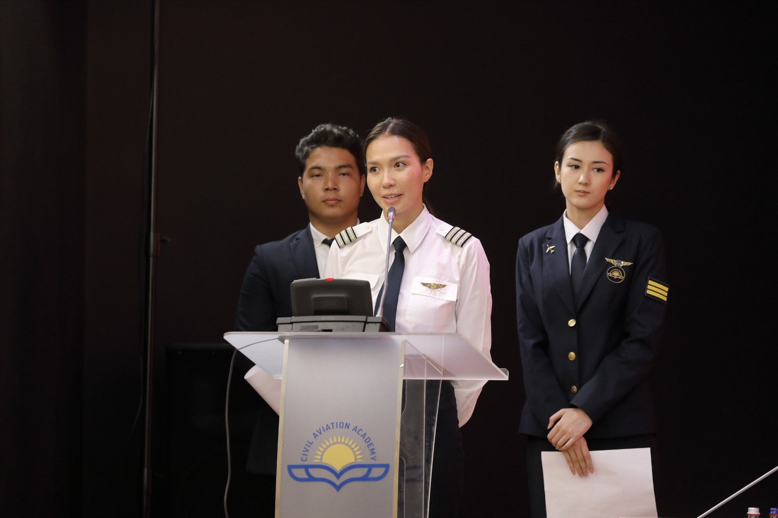 يكاو پرەزيدەنتى  الماتىداعى ازاماتتىق اۆياتسيا اكادەمياسىنا كەلدى