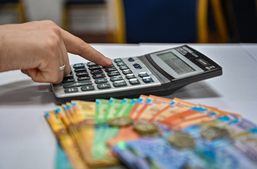 بيۋدجەتتىڭ كىرىس بولىگى اسىرا ورىندالىپ, ەل قازىناسىنا 11 ترلن تەڭگە ءتۇستى