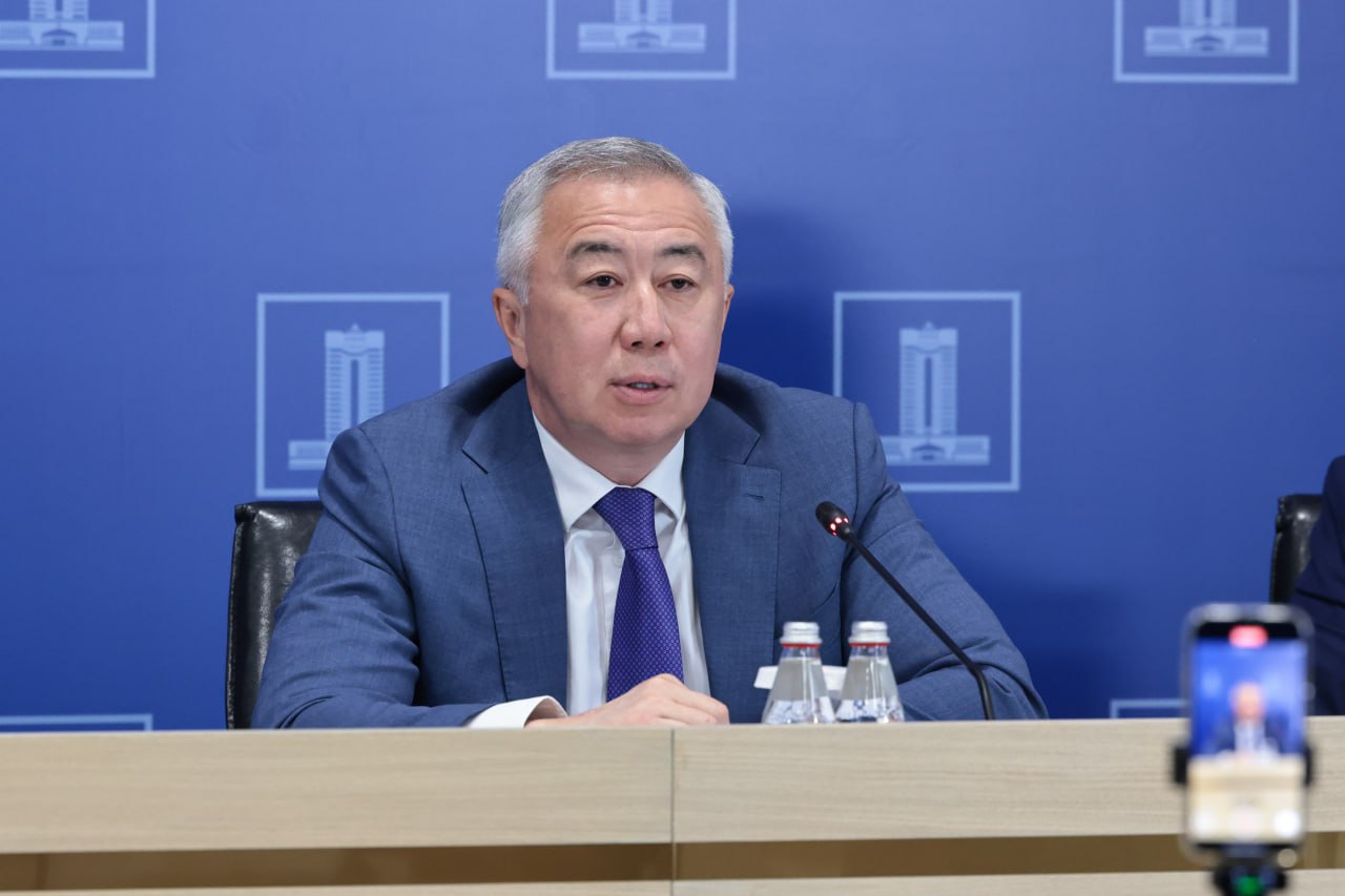 ۇكىمەت باسشىلىعى جۋرناليستەردىڭ  سۇراقتارىنا جاۋاپ بەردى